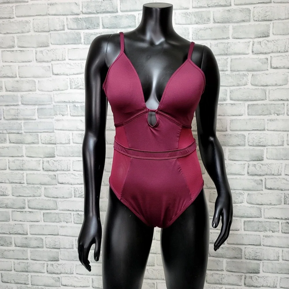 Kenneth Cole New York Burgundy Mesh‎ Panel One Piece Swimsuit VNeck Cutout Back